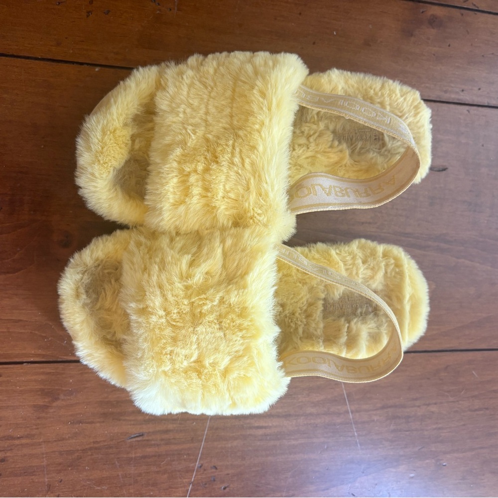 Koolaburra Girls 12 Yellow Fuzzy Slippers